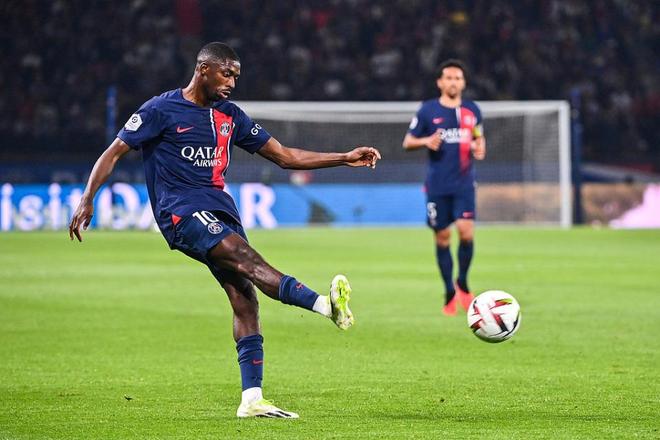 洛杉矶道奇官方推出 2025“双冠纪念章”，每枚金章内嵌入了一枚真实的世界大赛用球碎片