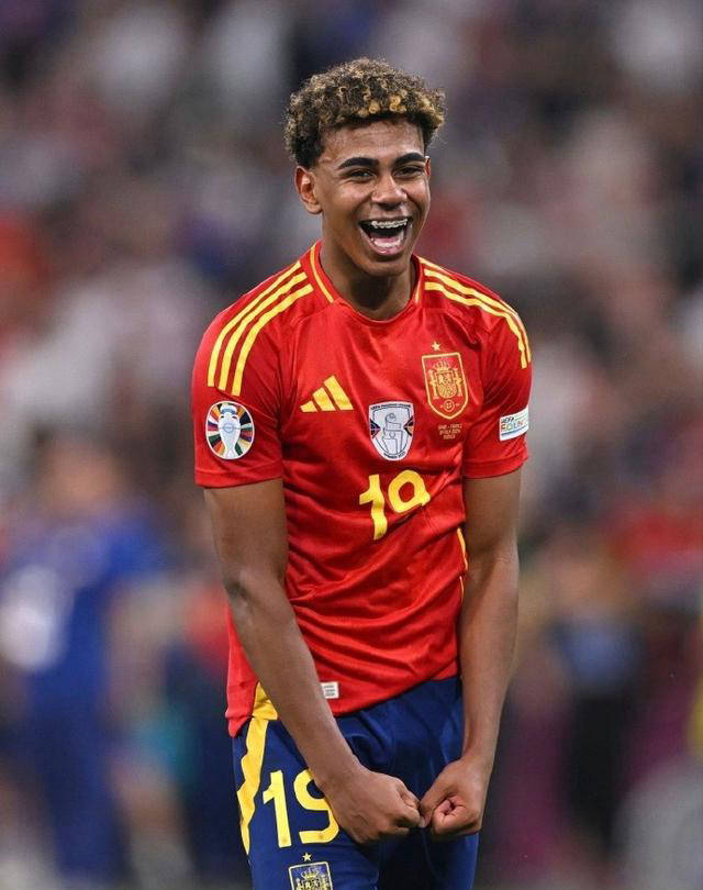 2025残特奥会乒乓小将获家人助威，父亲记录每场比赛