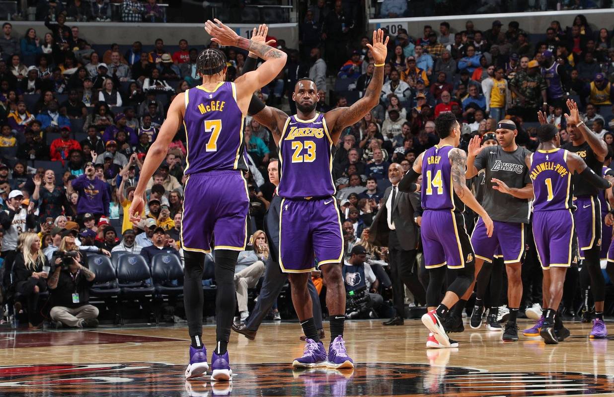 《神界》引爆玩家论战：回归即时制还是延续回合制？