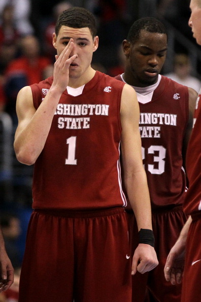 解析旧金山巨人队如何通过精准的对位换人战术对抗明星球队