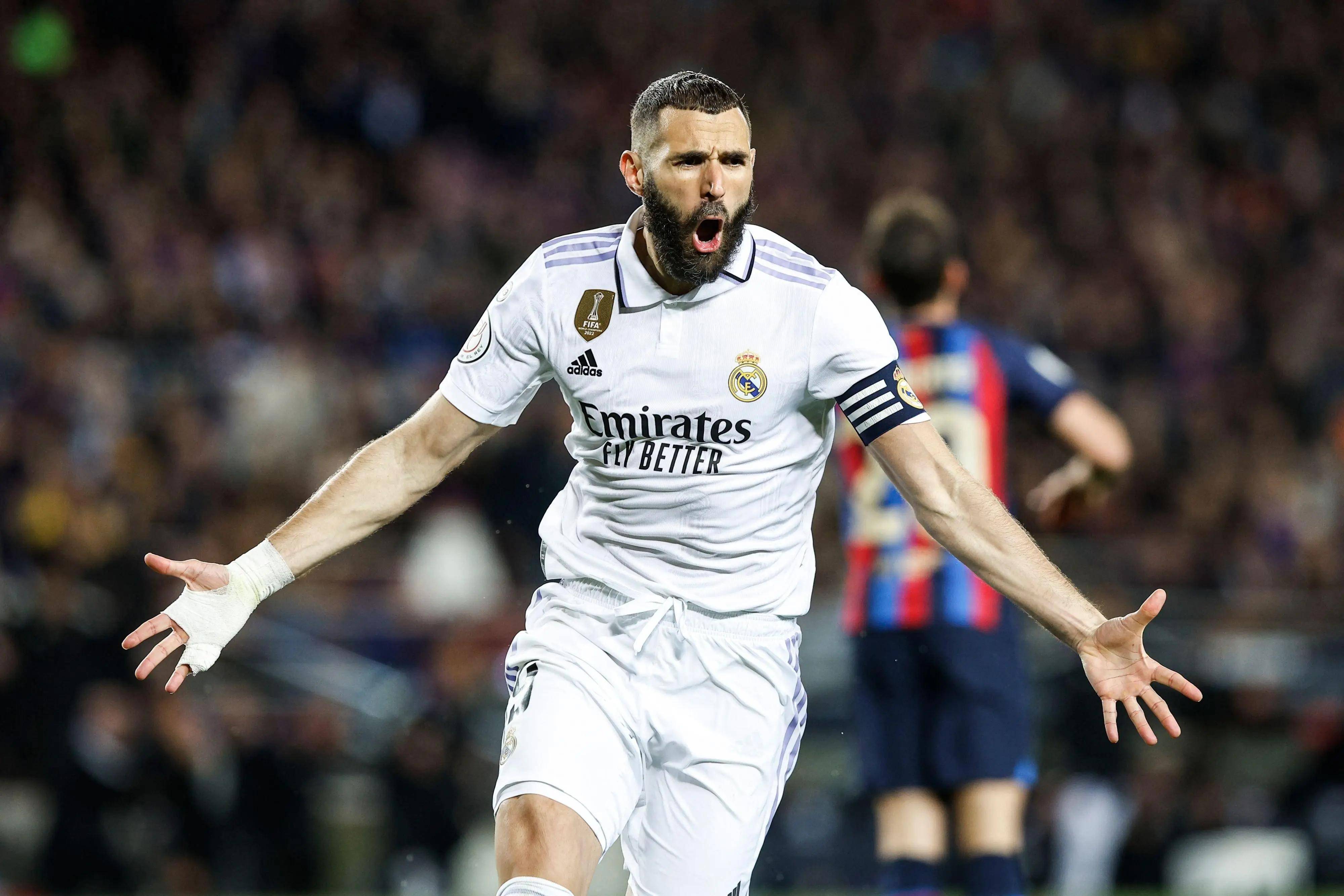 此前连续缺席4场！雄鹿官方：字母哥今日对阵尼克斯迎来复出